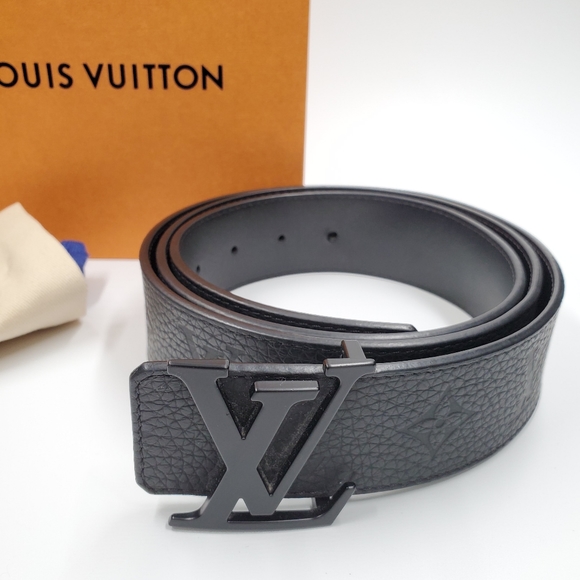 Louis Vuitton Other - LV initiales 40mm reversible belt